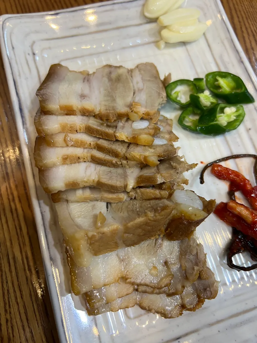 1인 크기 미니수육 한 접시