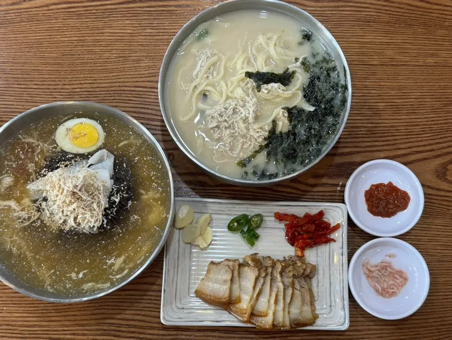살얼음 육수의 한양초계물냉면