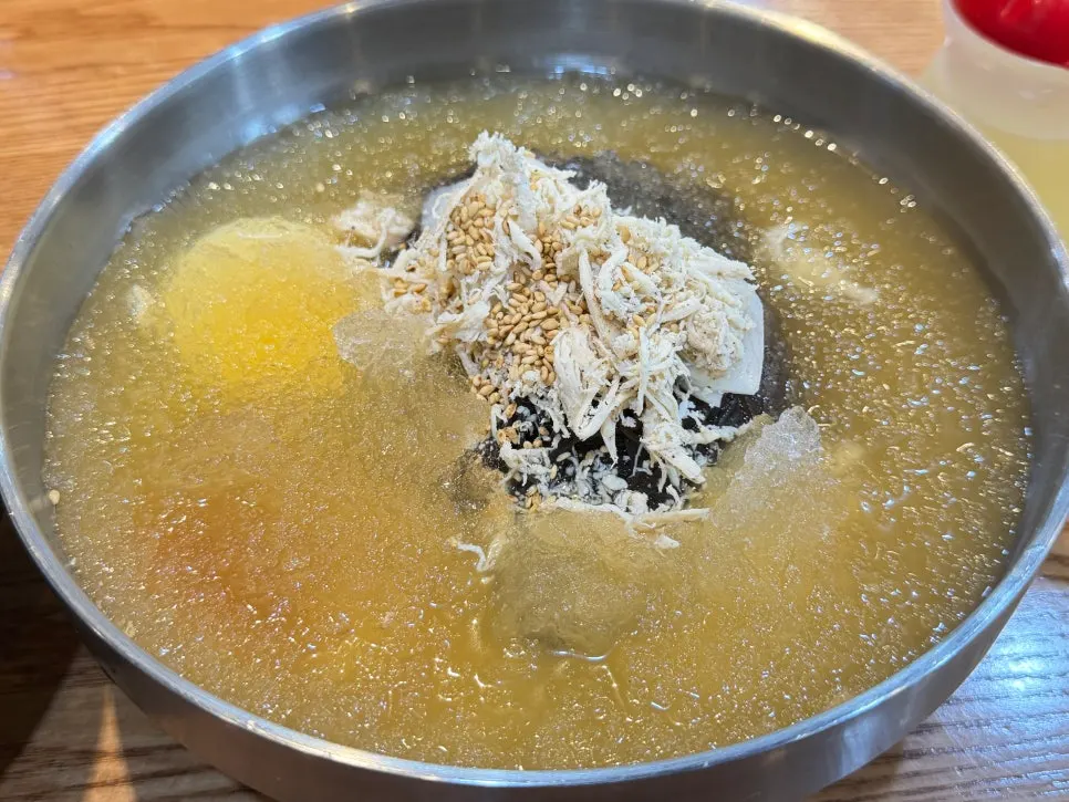 초계물냉면과 삼계칼국수 한 상