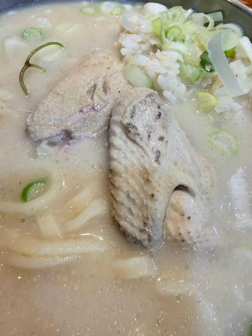 든든한 보양식 한 그릇
