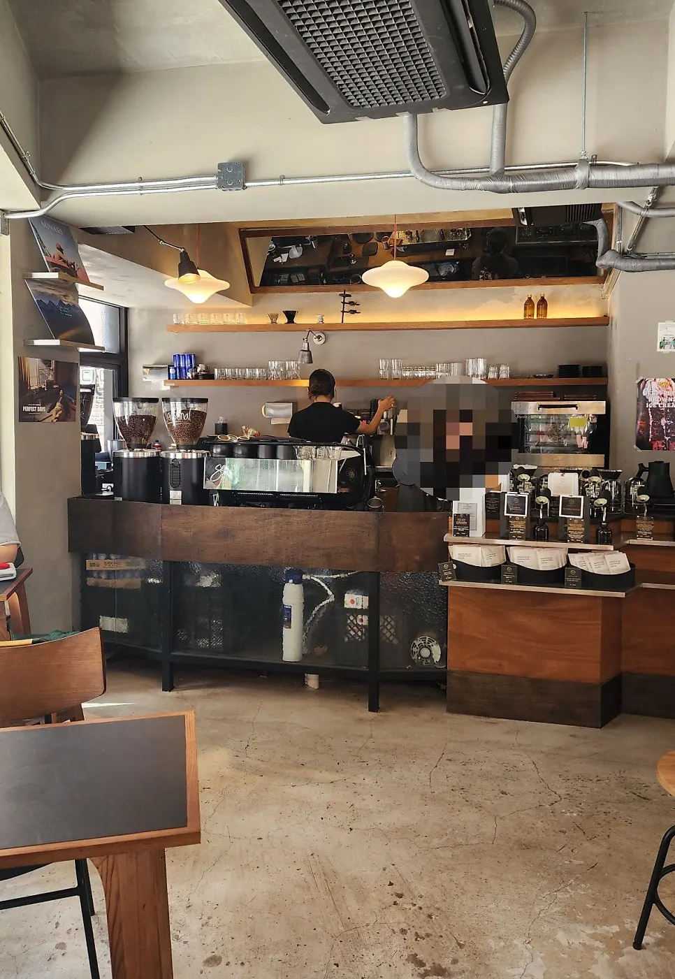 Café interior with good daytime light