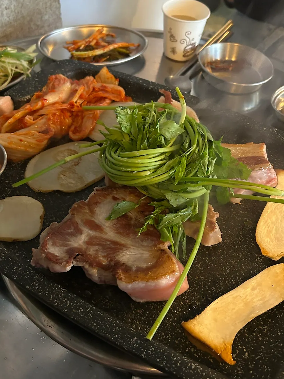 여러 부위로 구성된 숙성 고기