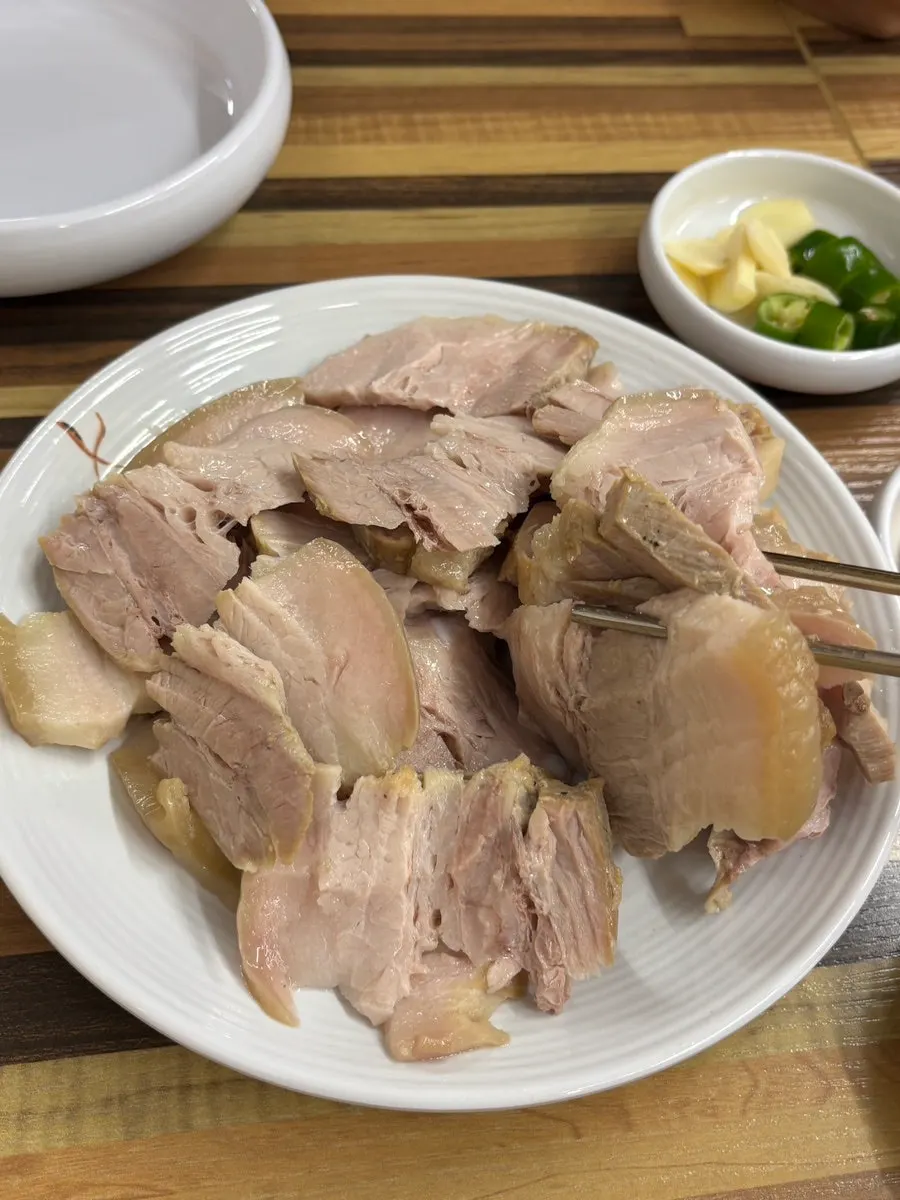Visit context photo for Pyeongidambaek Ppyeo Kalguksu Main Branch