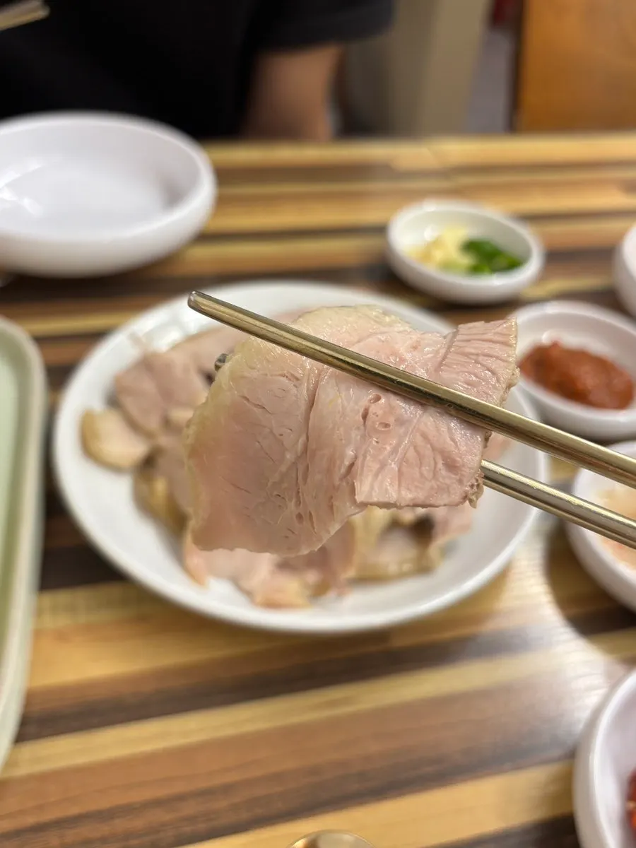 Bossam with young napa cabbage and geotjeori