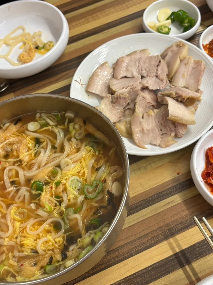 Mild anchovy kalguksu with generous garnish