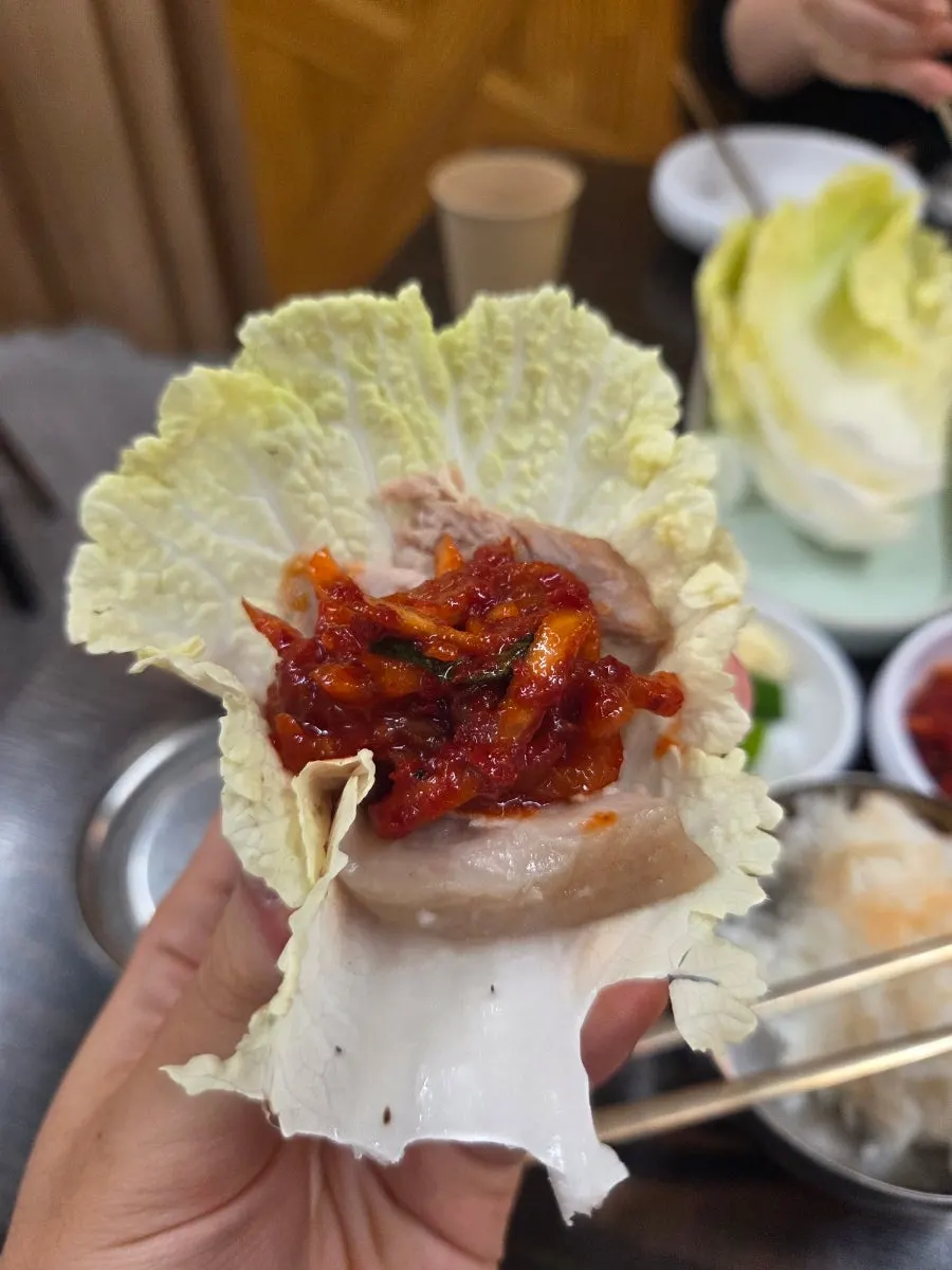아삭한 깍두기와 밑반찬