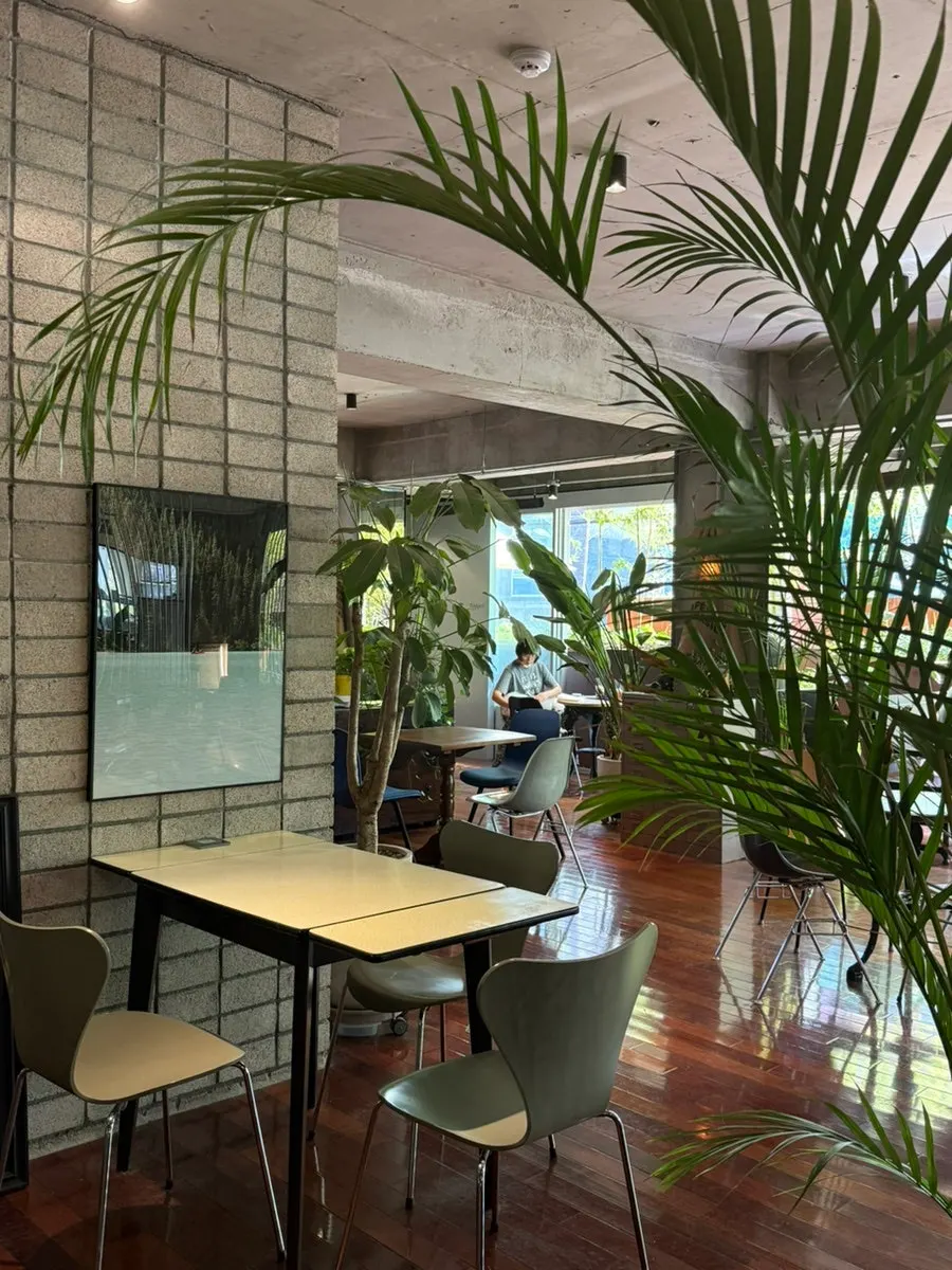 Second-floor seating at Seowon Angil Hapjeong