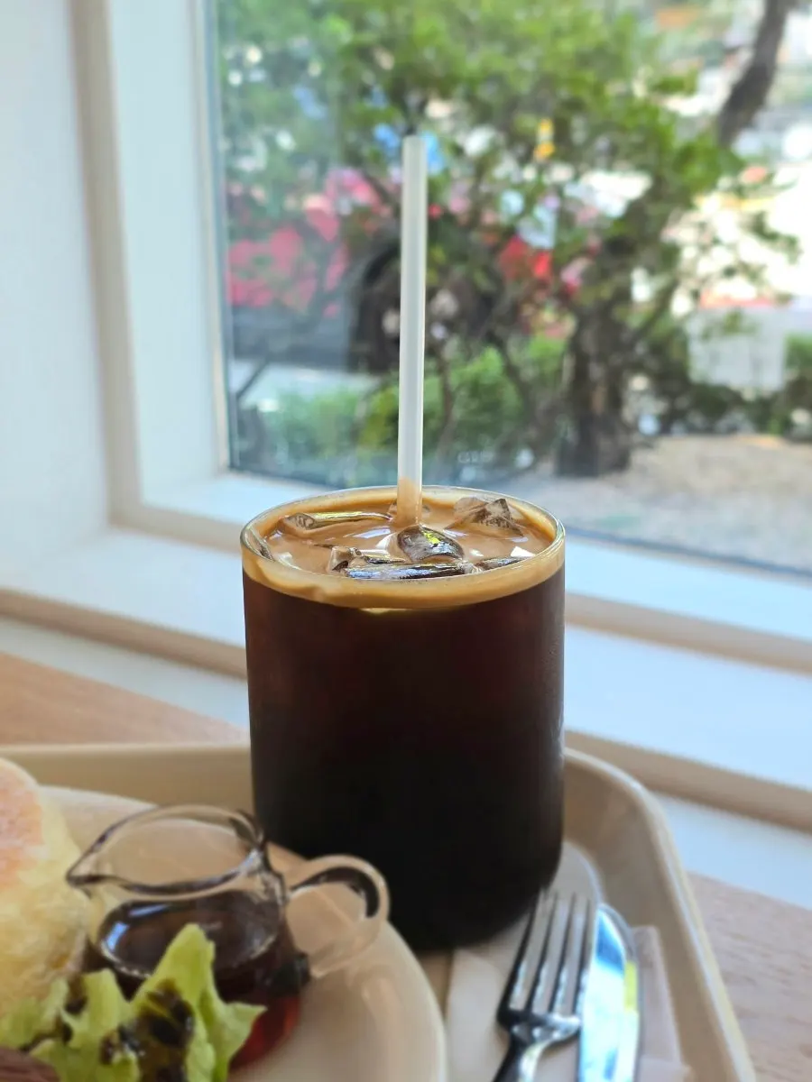 Extra-shot iced Americano