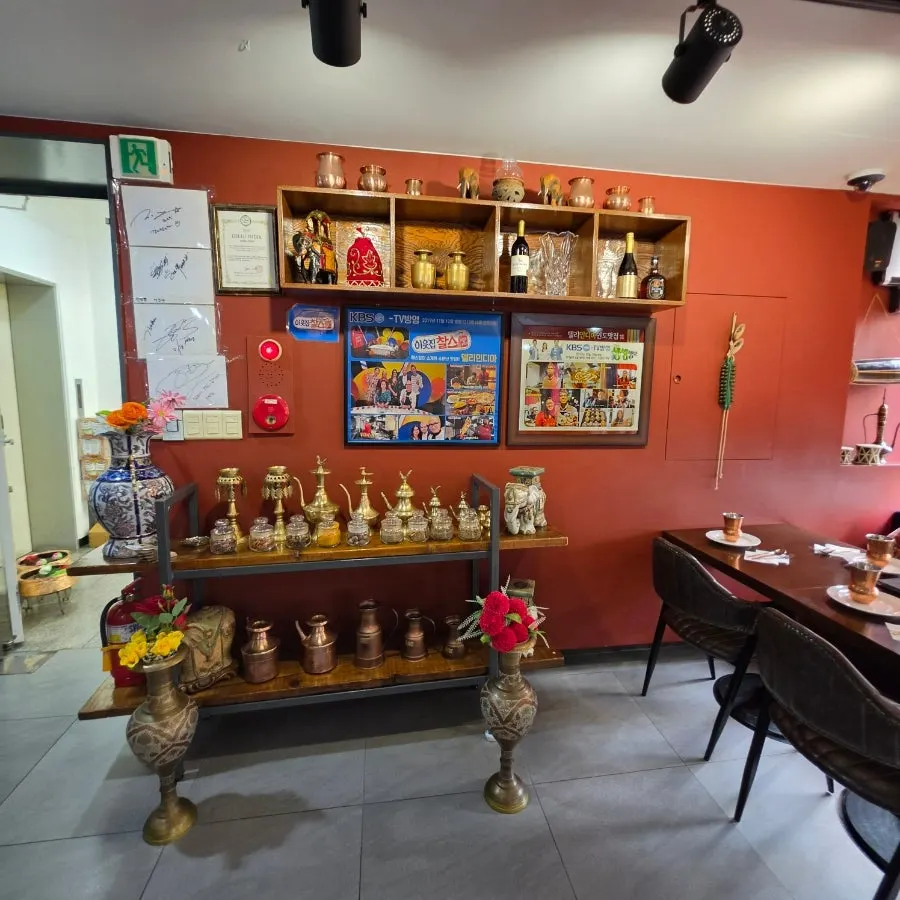 Separate group seating at Deli India