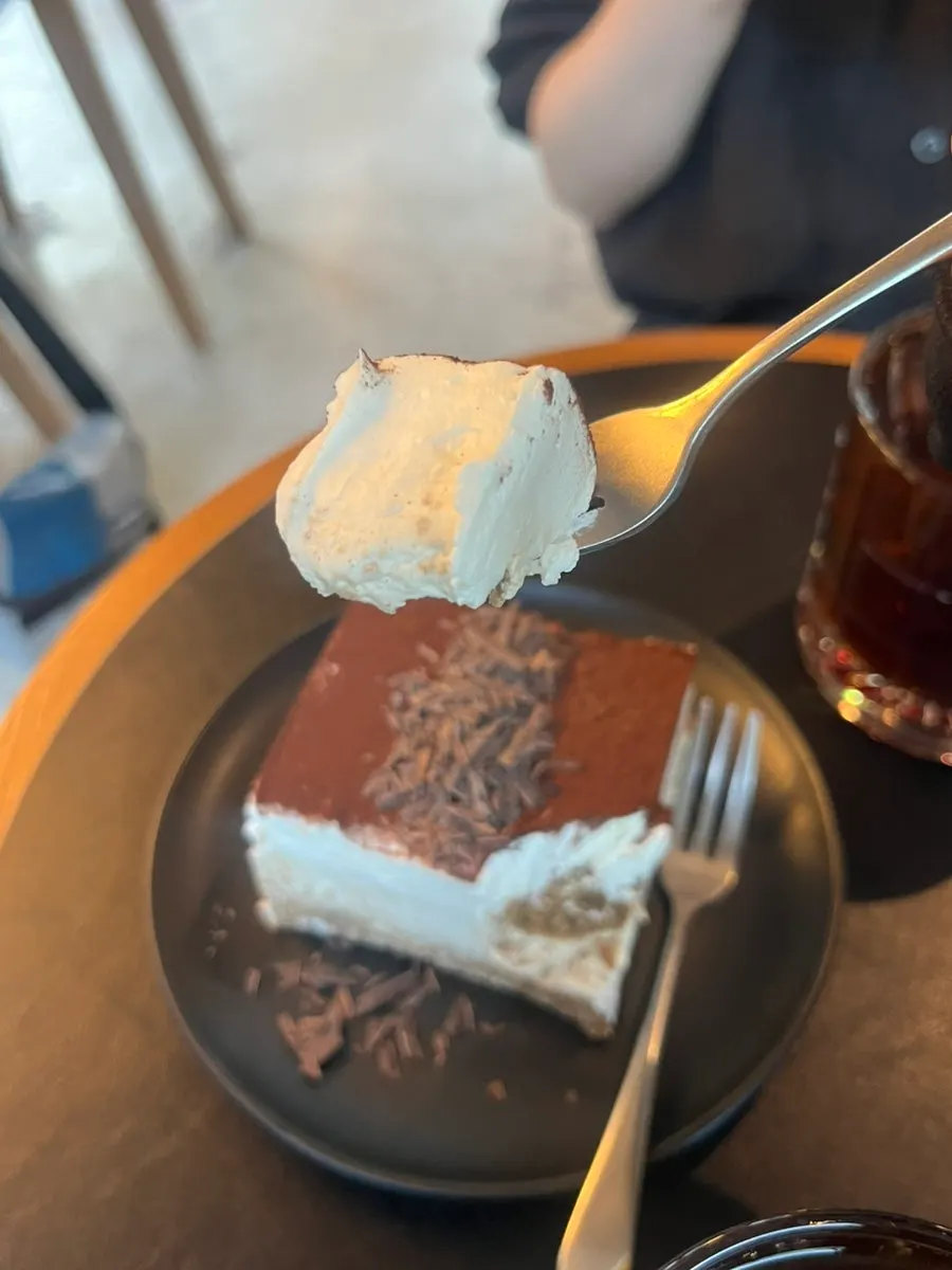 천천히 향을 즐기며 마신 브루잉 커피 한 잔