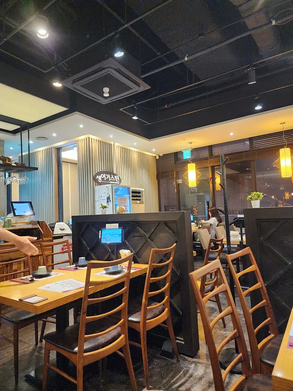 Spacious, comfortable Saeng Augustine dining room