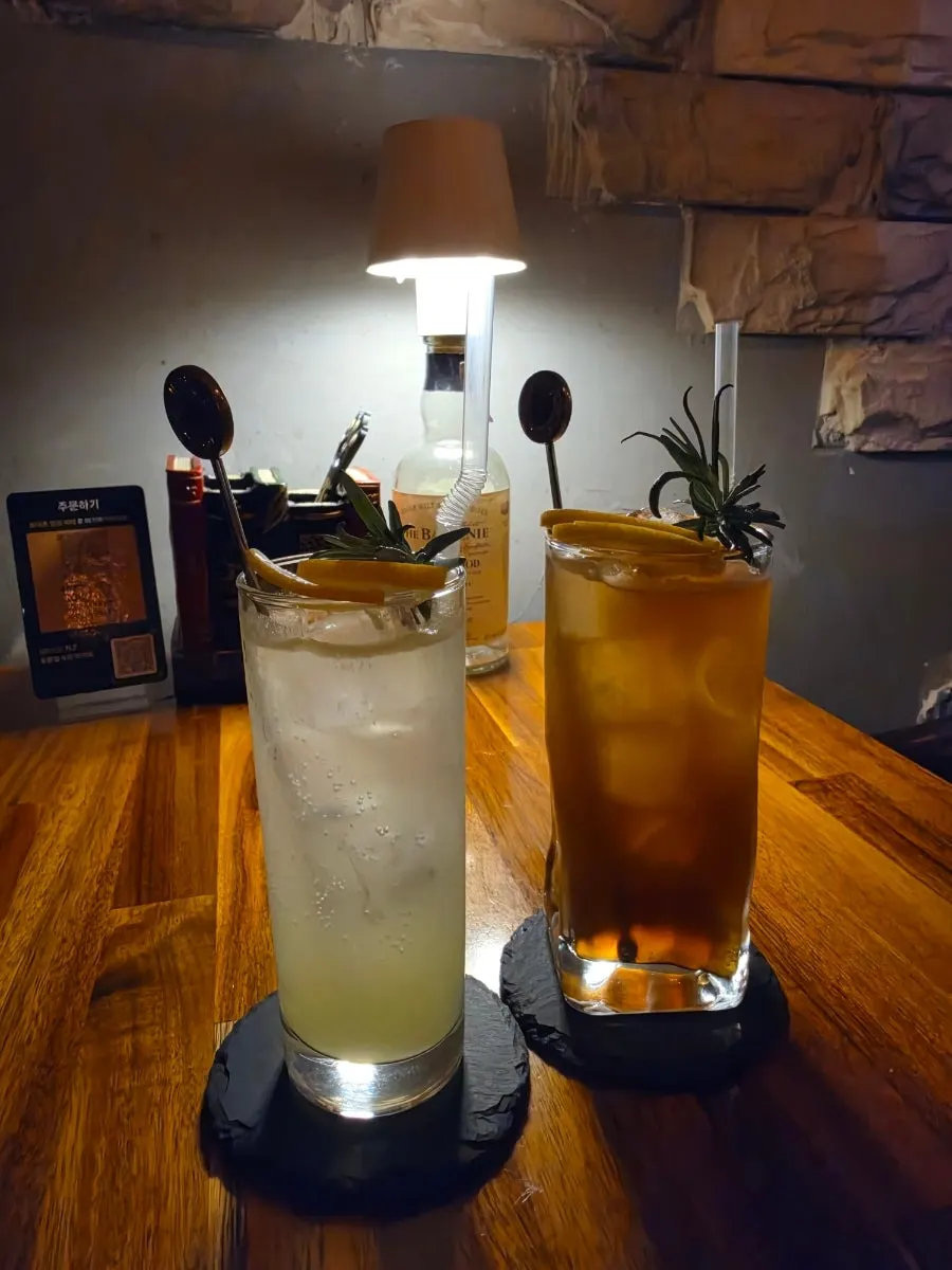 A glass of Long Island Iced Tea at Gipeun Sup