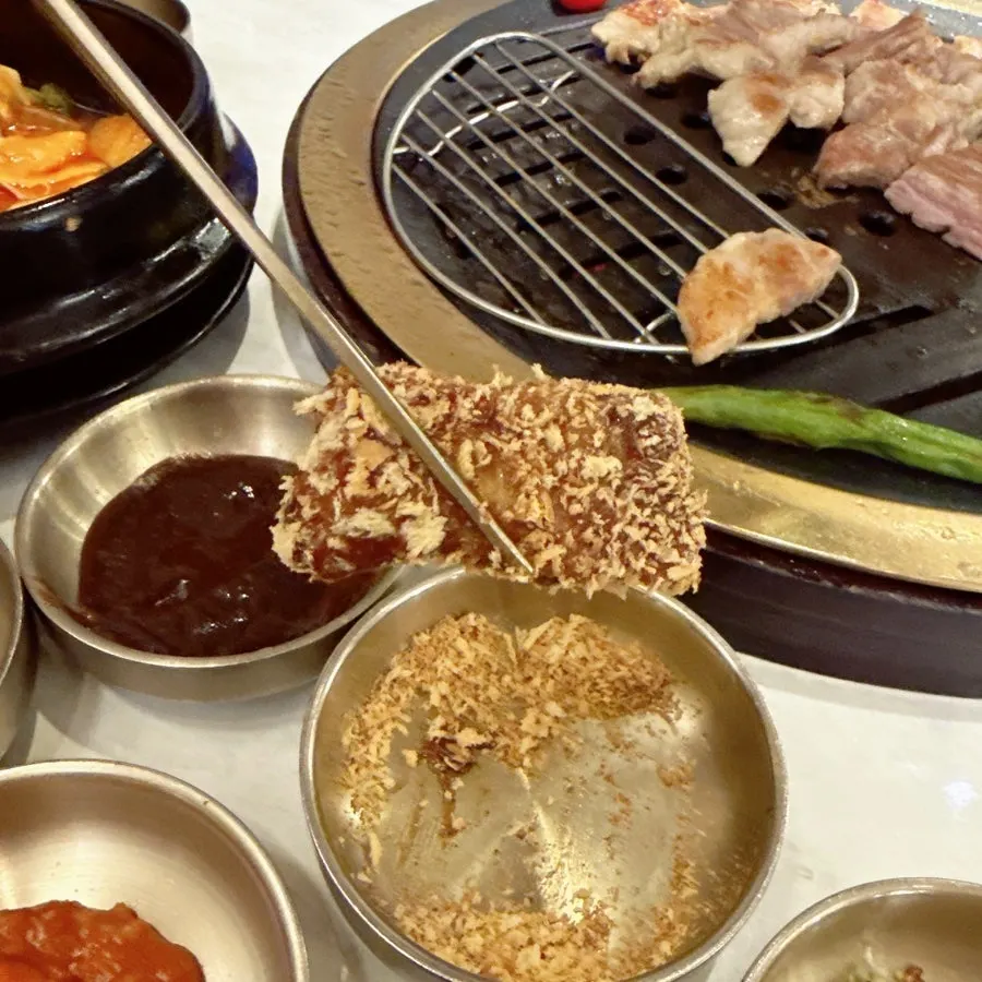 Enjoying the Dwaeji Hangeun Set meal