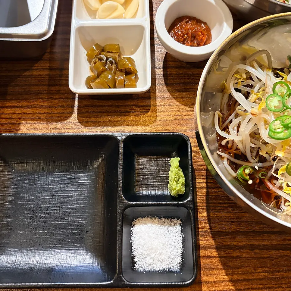 Bean sprout side dish to eat with the meat