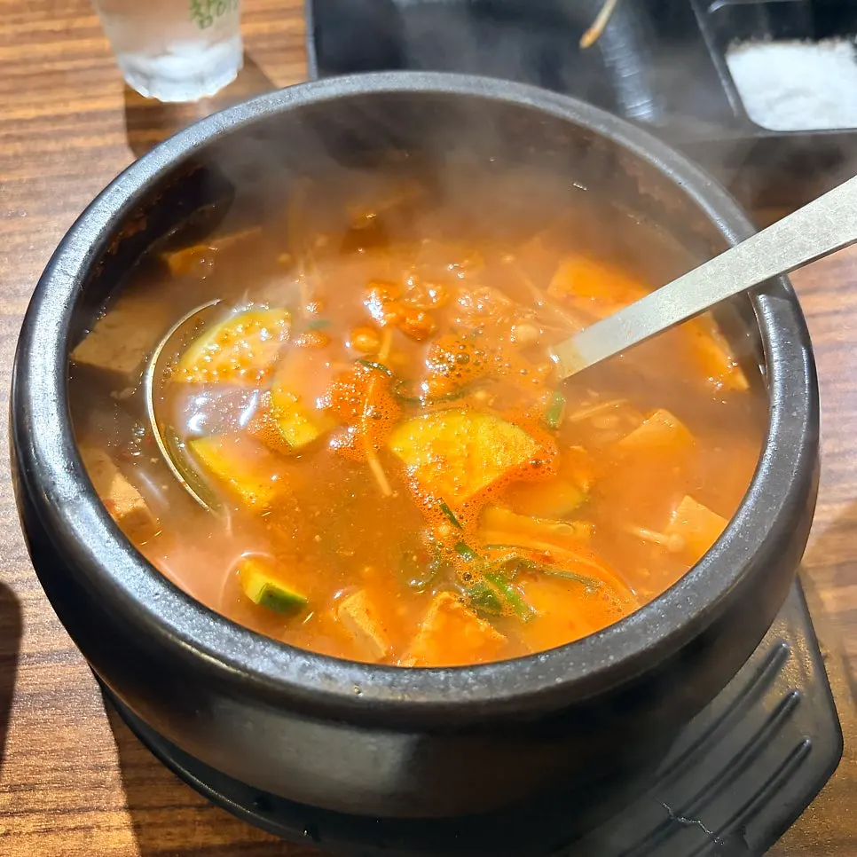 Soybean paste stew with tofu and zucchini