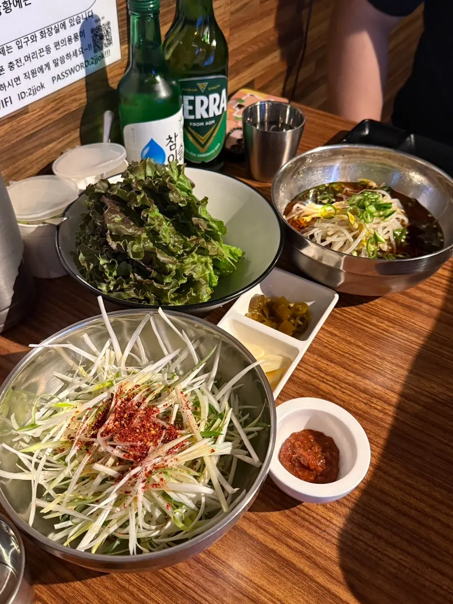 2~3인 세트 상차림과 밑반찬