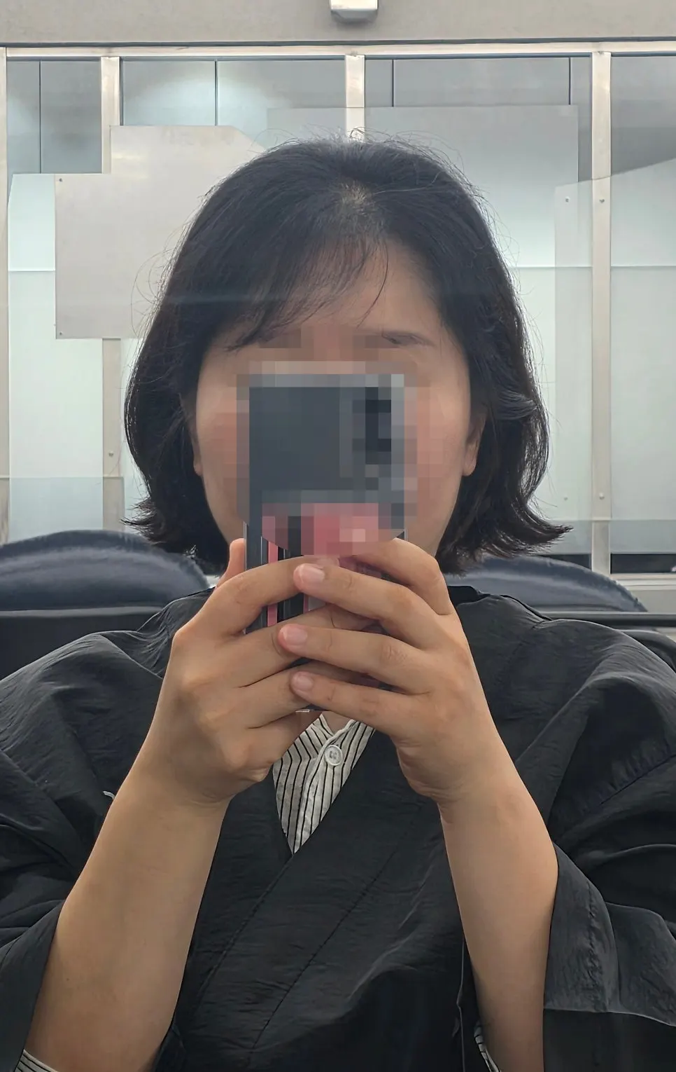 Hair before the service, curling inward in a round shape