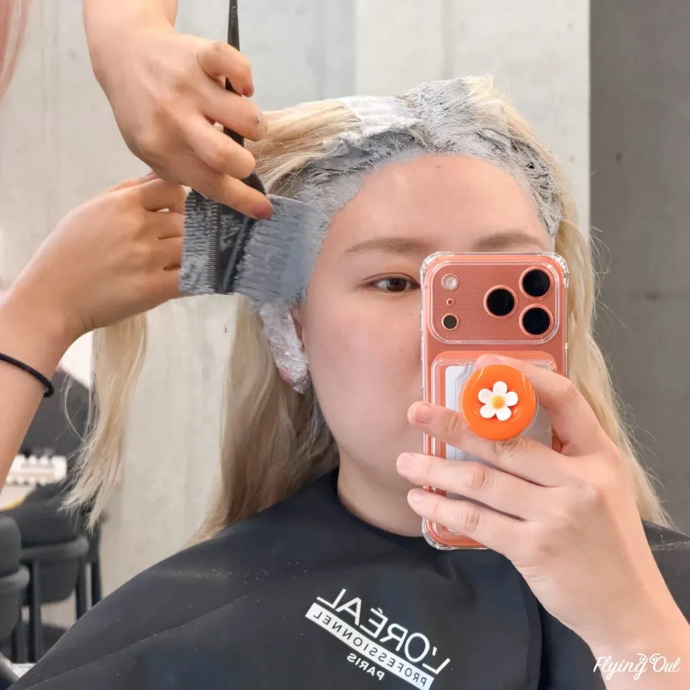 넓은 부위까지 확장한 뿌리탈색 도포