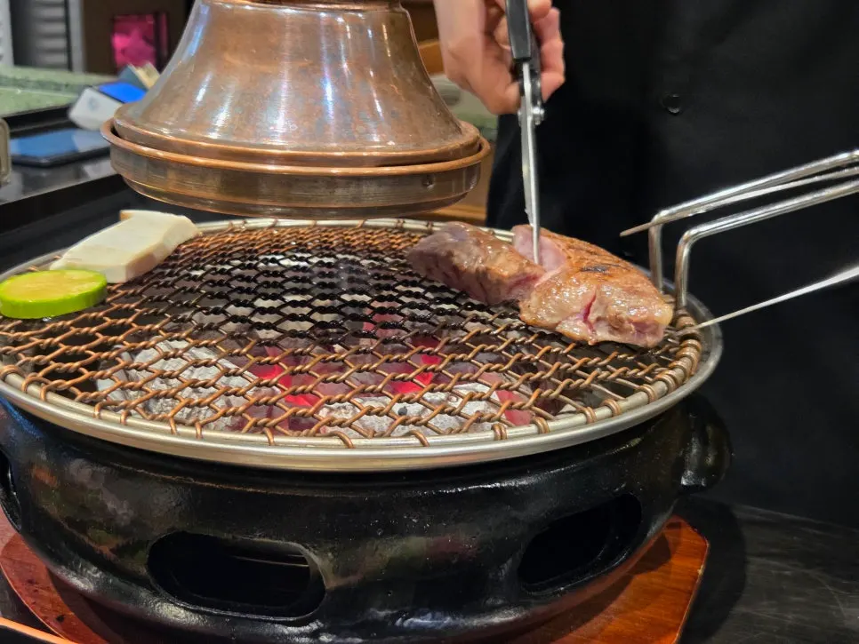 육회 100g이 포함된 한우 세트 구성