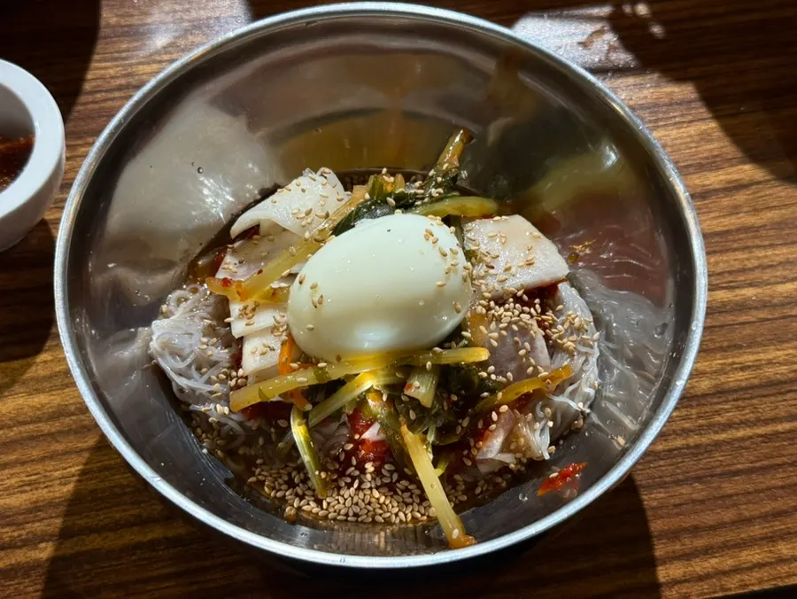 두툼하게 나온 통항정살 구이