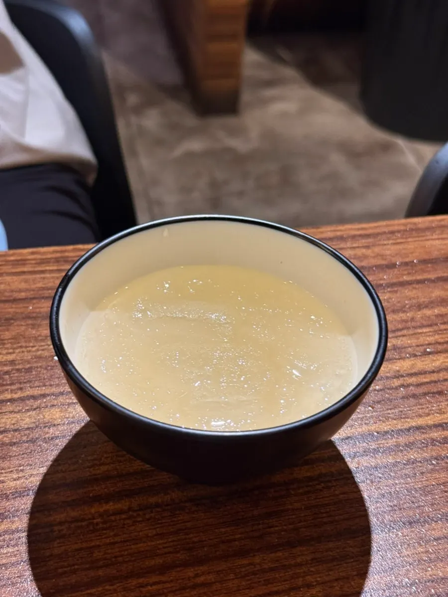 통항정살과 함께 나온 비빔냉면