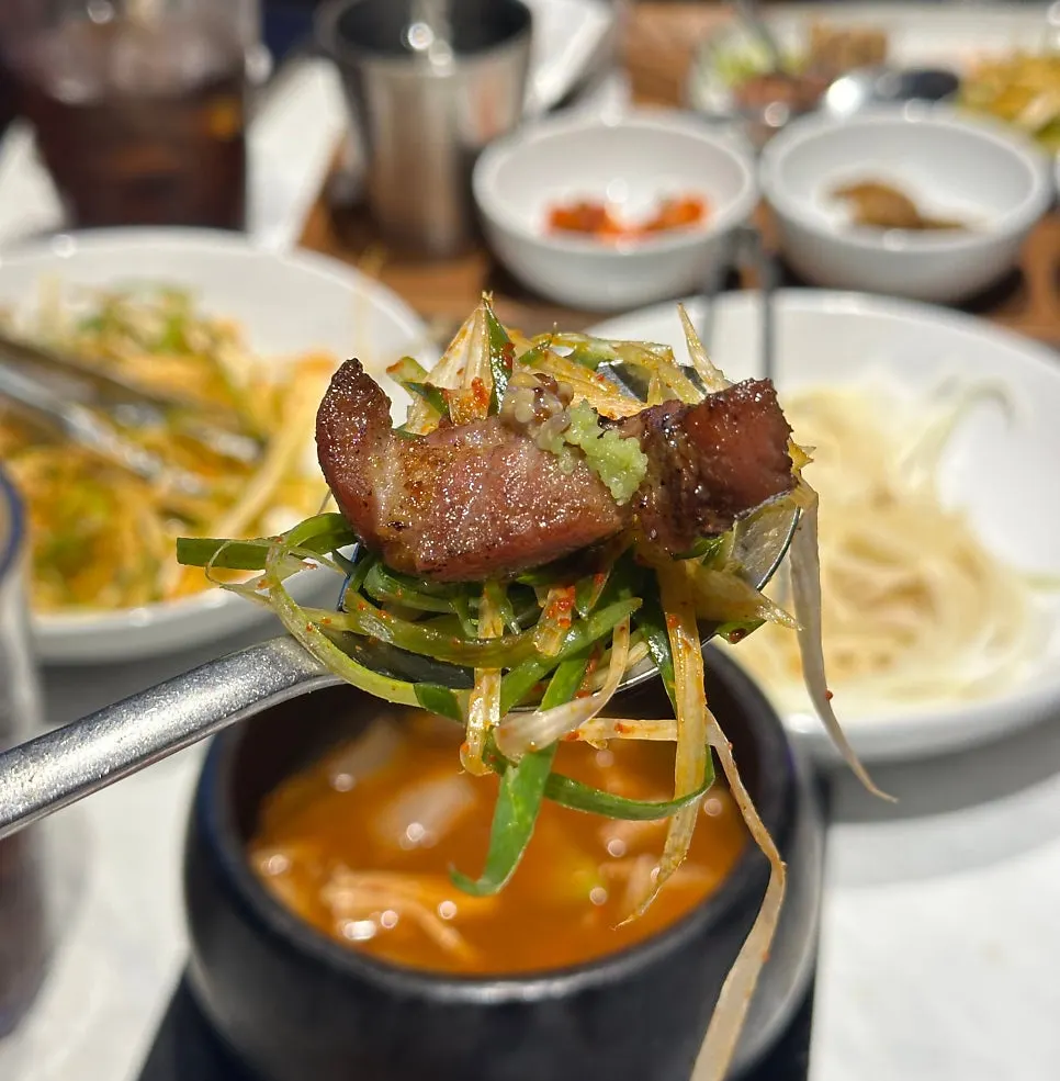 숯불에 구운 합정 삼겹살
