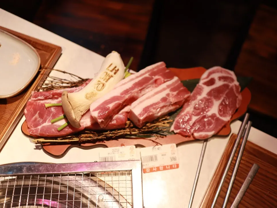 Pork set meat with cut and weight stickers attached