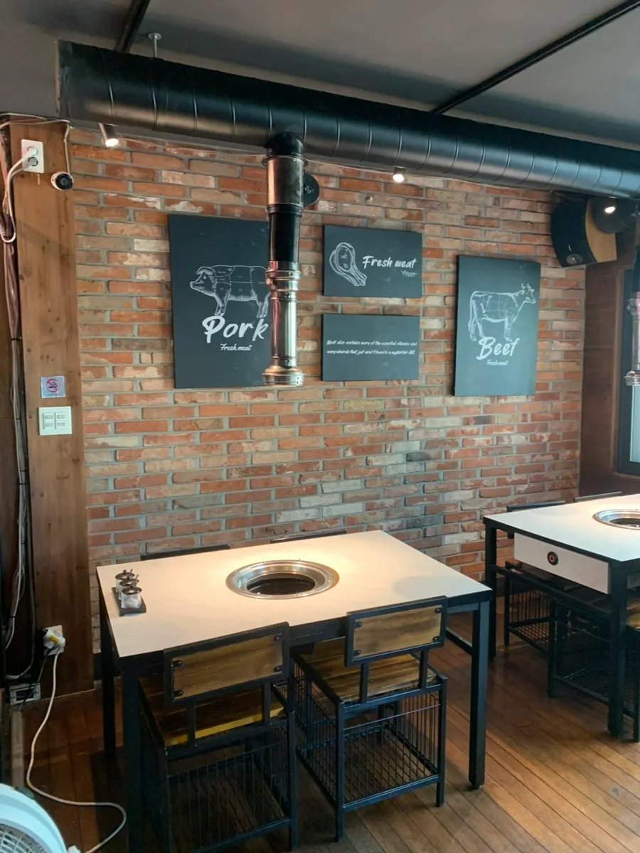 Patio tables and lighting at Jeongyukdo