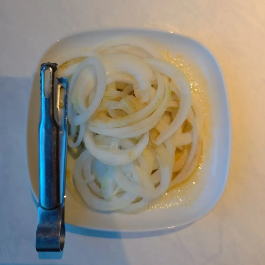 숯불 고기와 함께한 기본 상차림