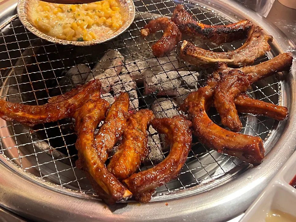뚝배기치즈퐁듀에 찍은 쪽갈비