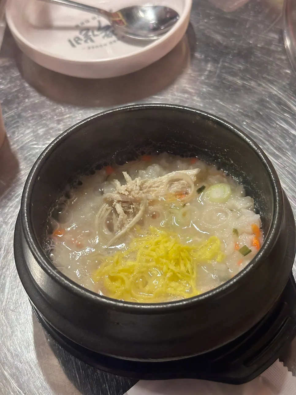 기본찬으로 나온 샐러드