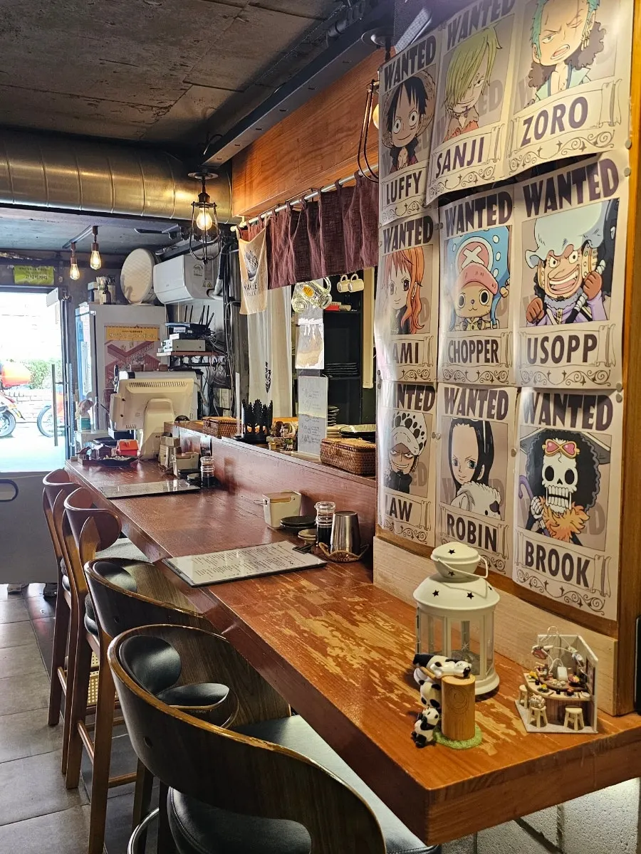 Interior of Makise Hapjeong with figurines