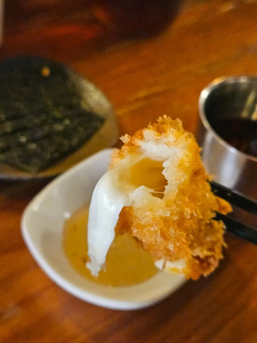 꿀을 올린 모짜렐라 치즈후라이