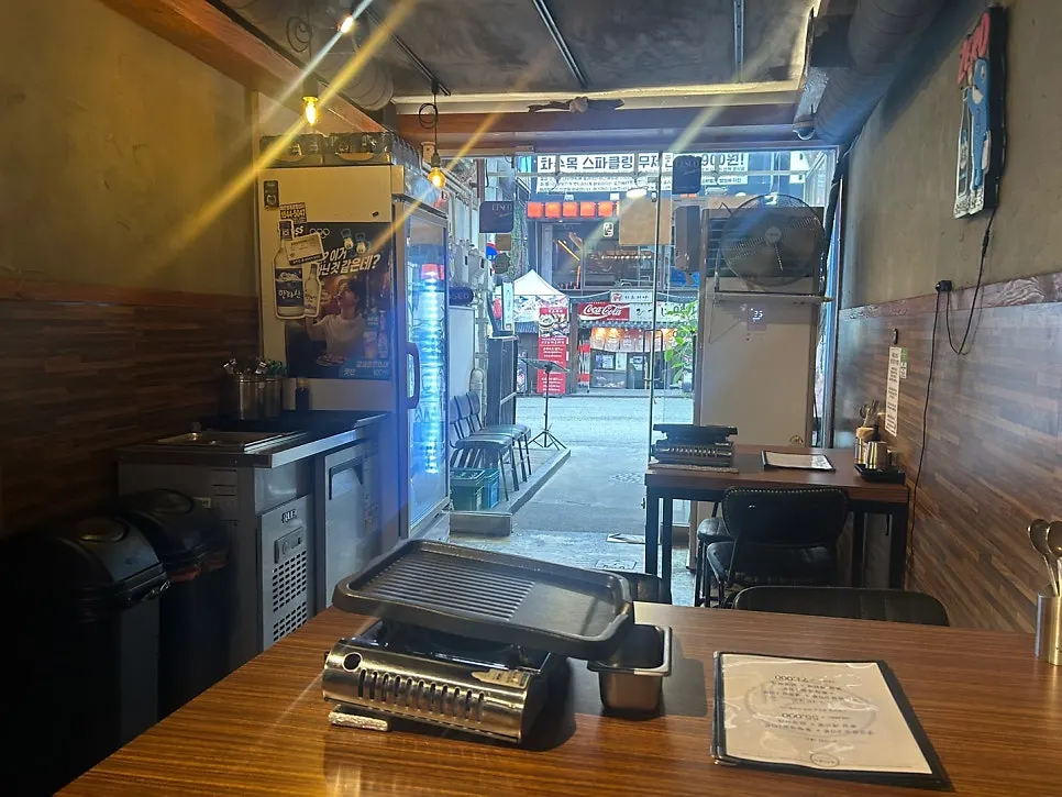 이쪽 김치삼겹살 매장 전경