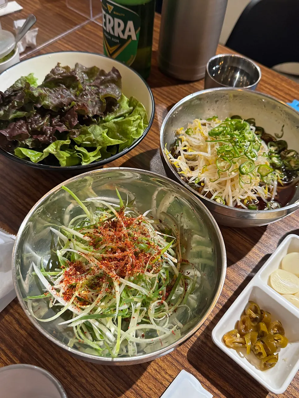 Table spread after ordering the 2-3 person set