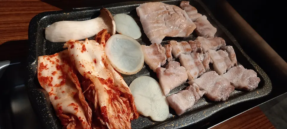 간장양념에 버무린 숙주나물 반찬