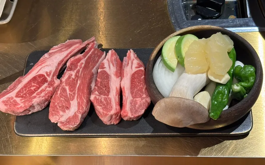 The signature charcoal set spread at Gukjeyangsik