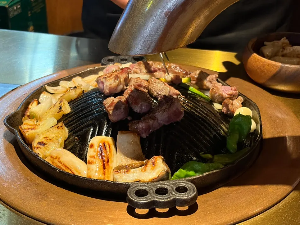 Mixed vegetables served with the charcoal set