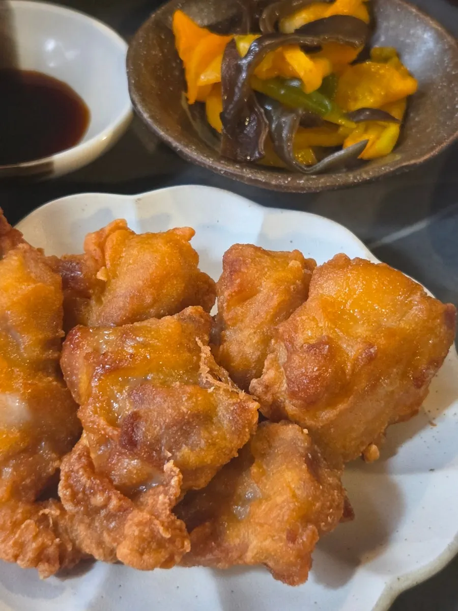 김에 싸 먹는 카이센동 한 입