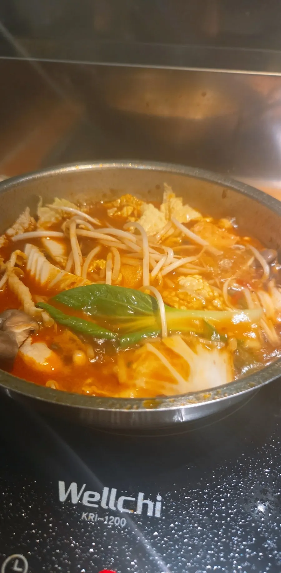 마라 육수를 주문한 샤브샤브