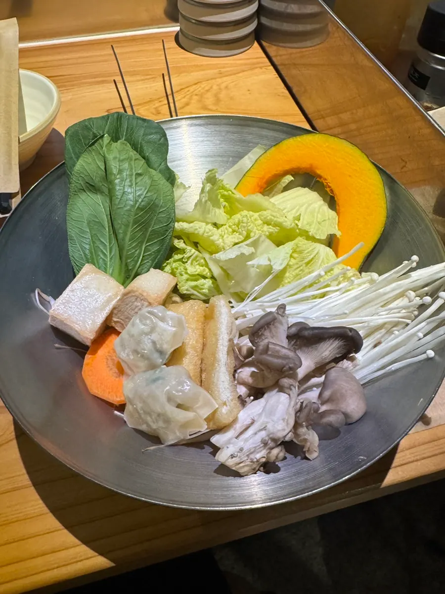 끓고 있는 마라 샤브샤브 국물