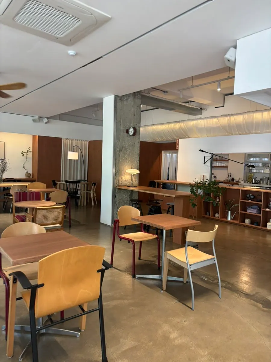 Cozy Petrico interior