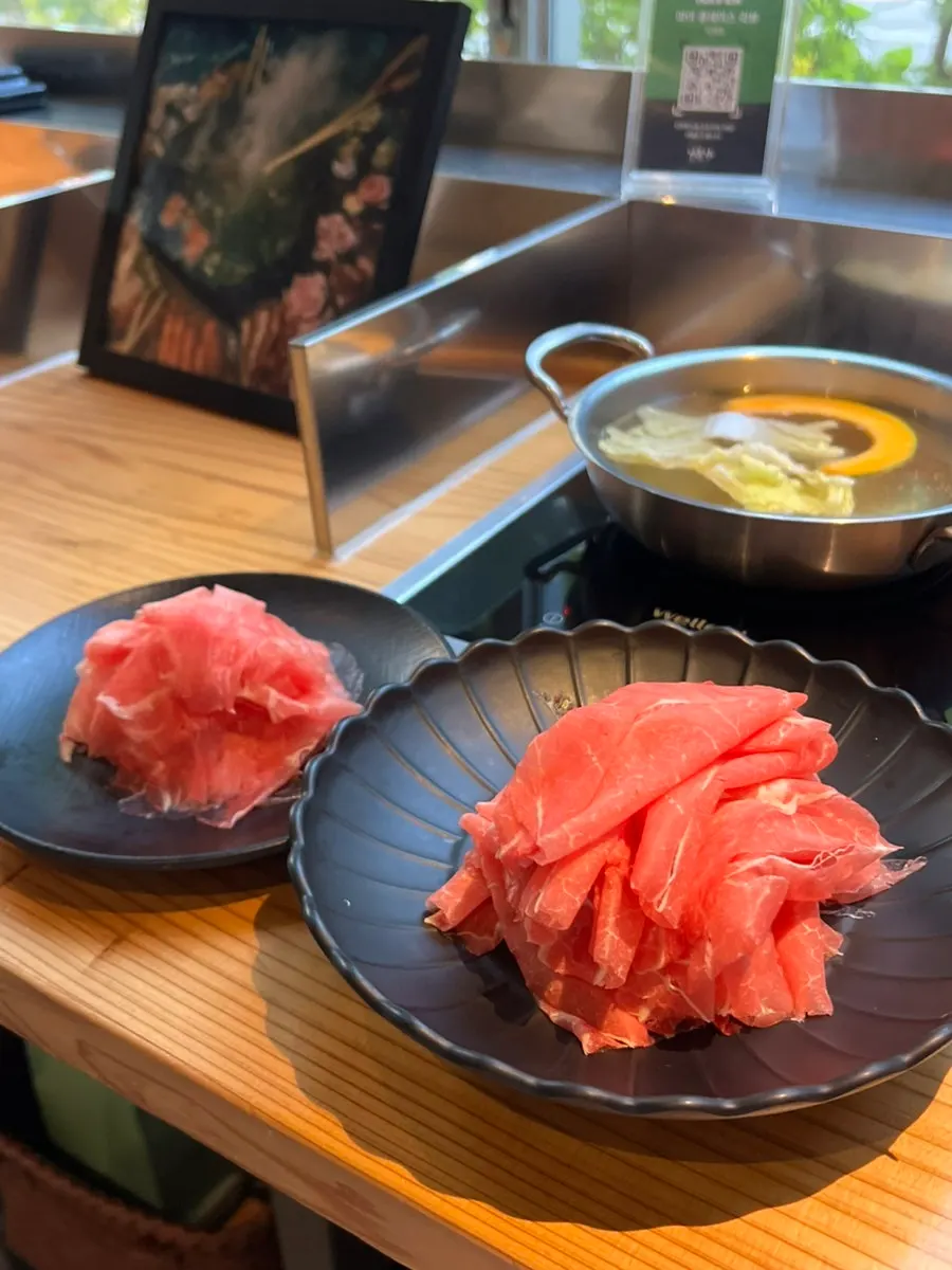しゃぶしゃぶと一緒に出てきたカルグクスの麺