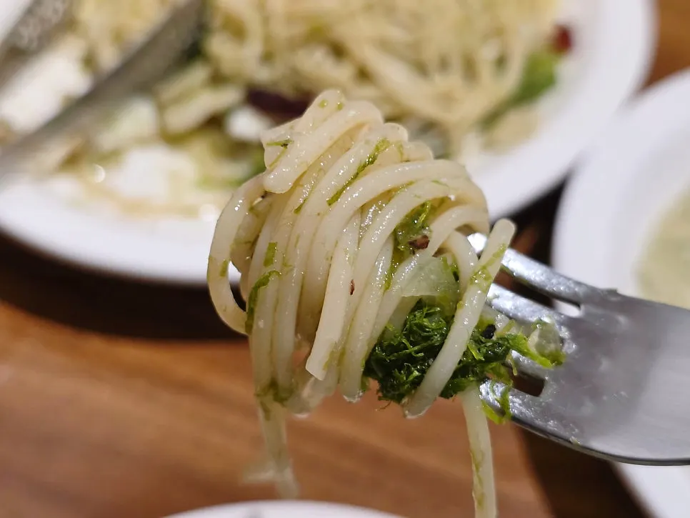 Close-up of noodles in gamtae pesto sauce