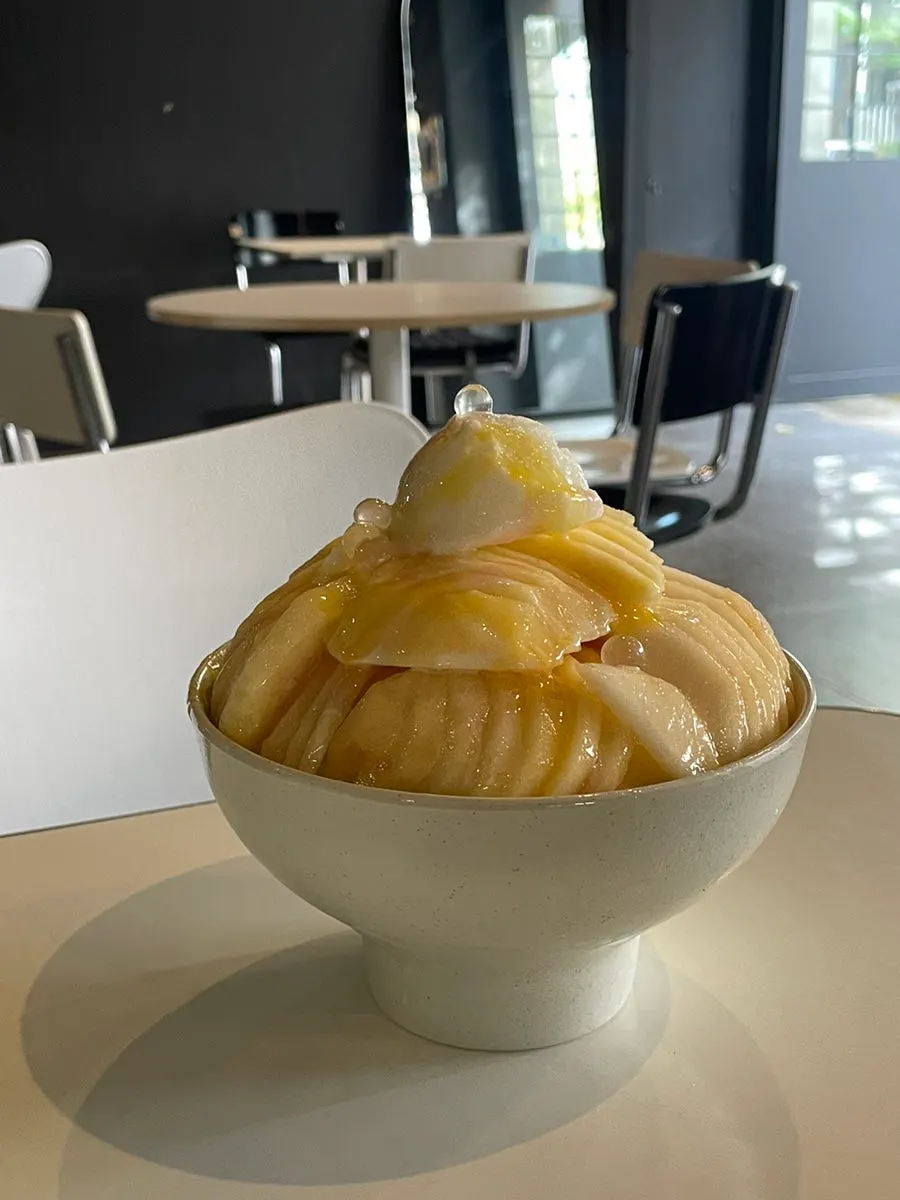 부드러운 우유 눈꽃빙수 단면