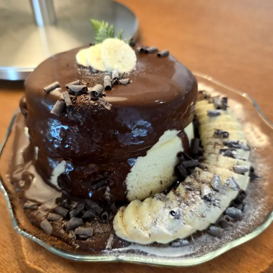 Chocolate banana soufflé dessert