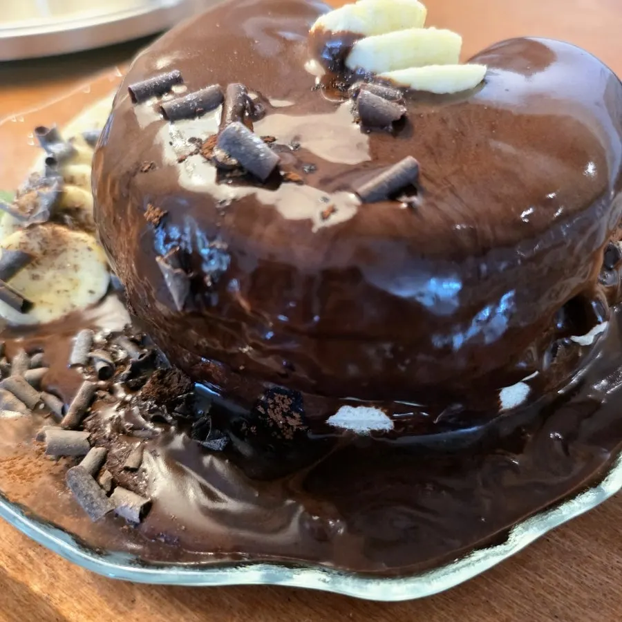 Chocolate banana soufflé combination