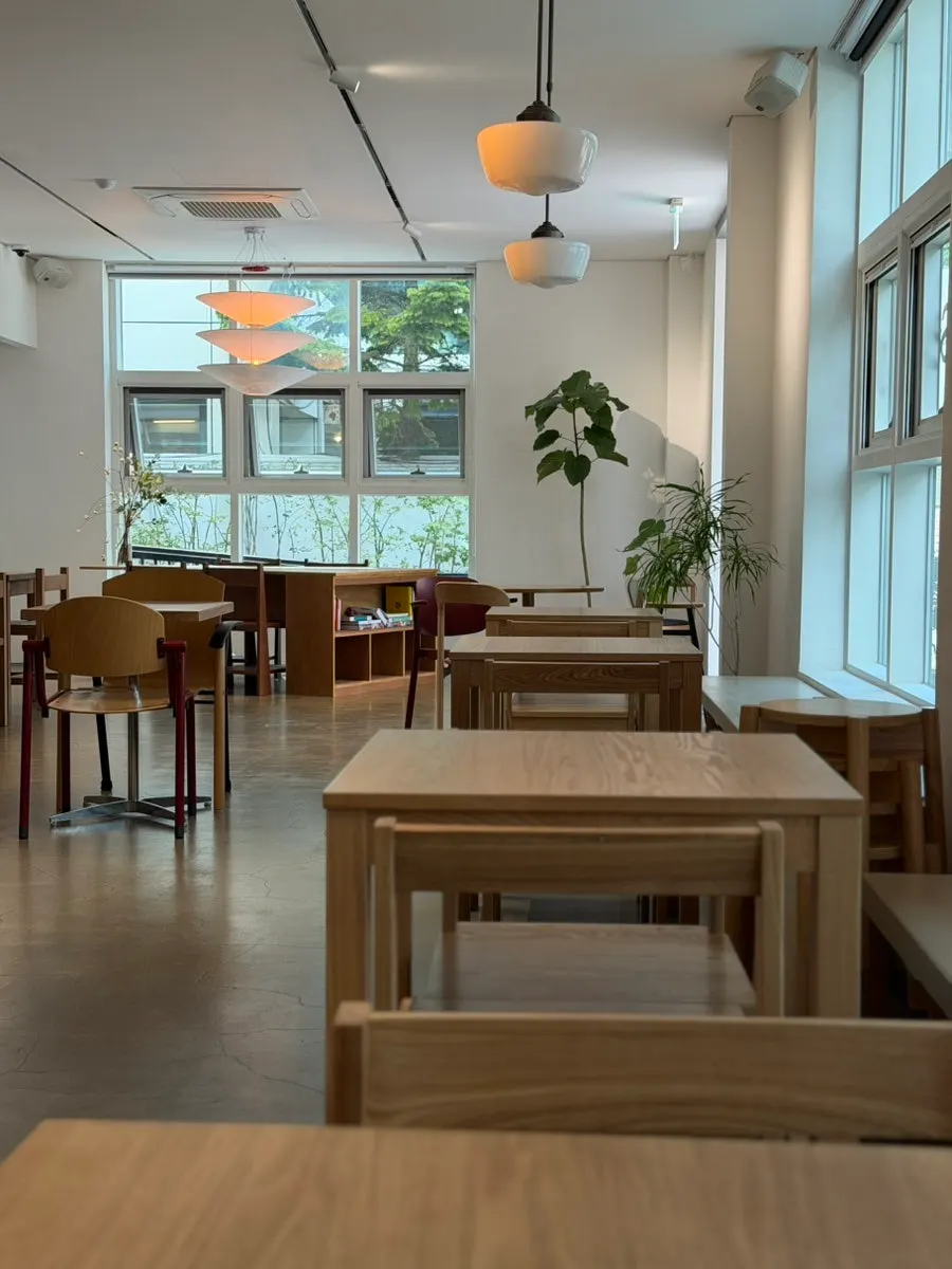 Airy and clean Petrico space