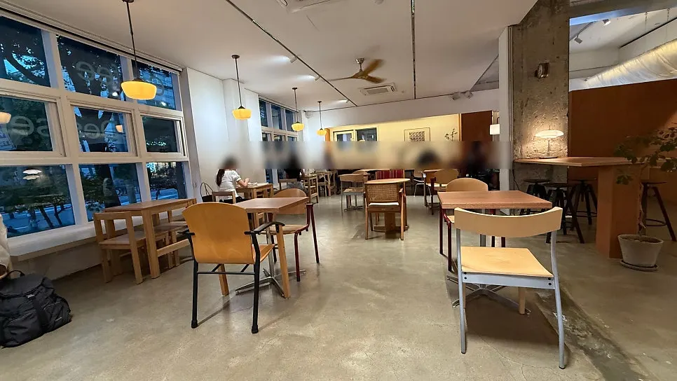 Café seating in calming colors