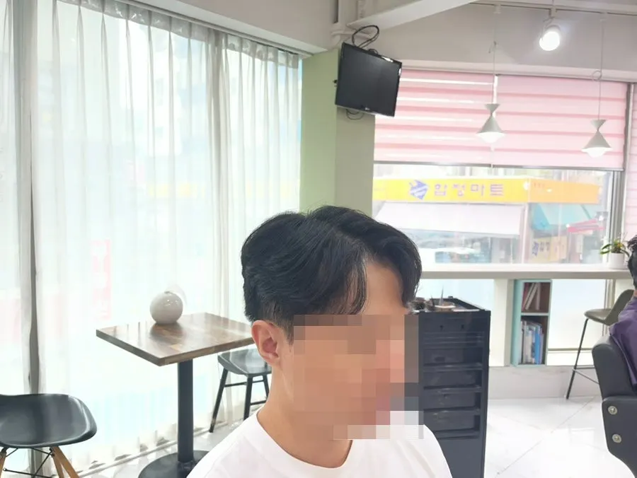 Overall view of the service area at Pieum Hair Hapjeong Main Branch